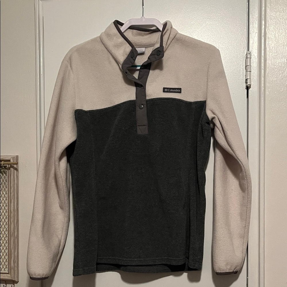 Columbia Women’s Two-Tone Fleece Pullover - Gray and Cream